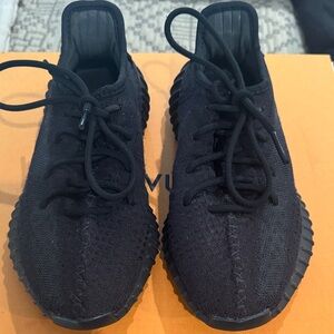 Addis Yeezy Black Knit Men's Sneakers